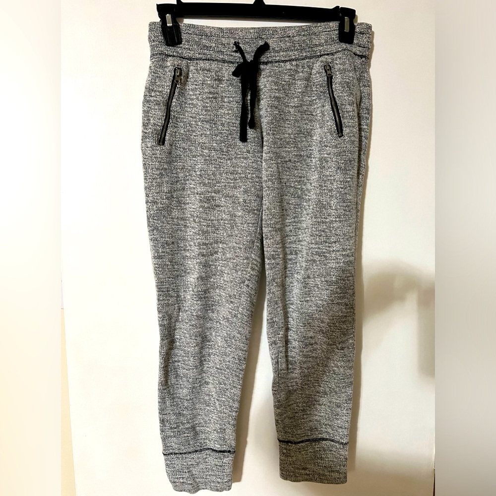 American Eagle black and white joggers with zip pockets